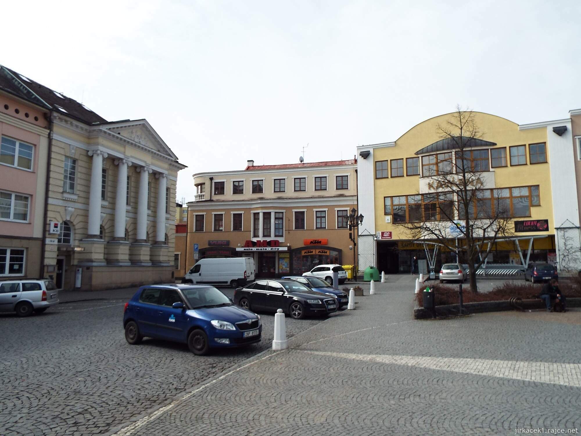 40 - Svitavy - náměstí Míru 07 - dům č.87, 89 a 95