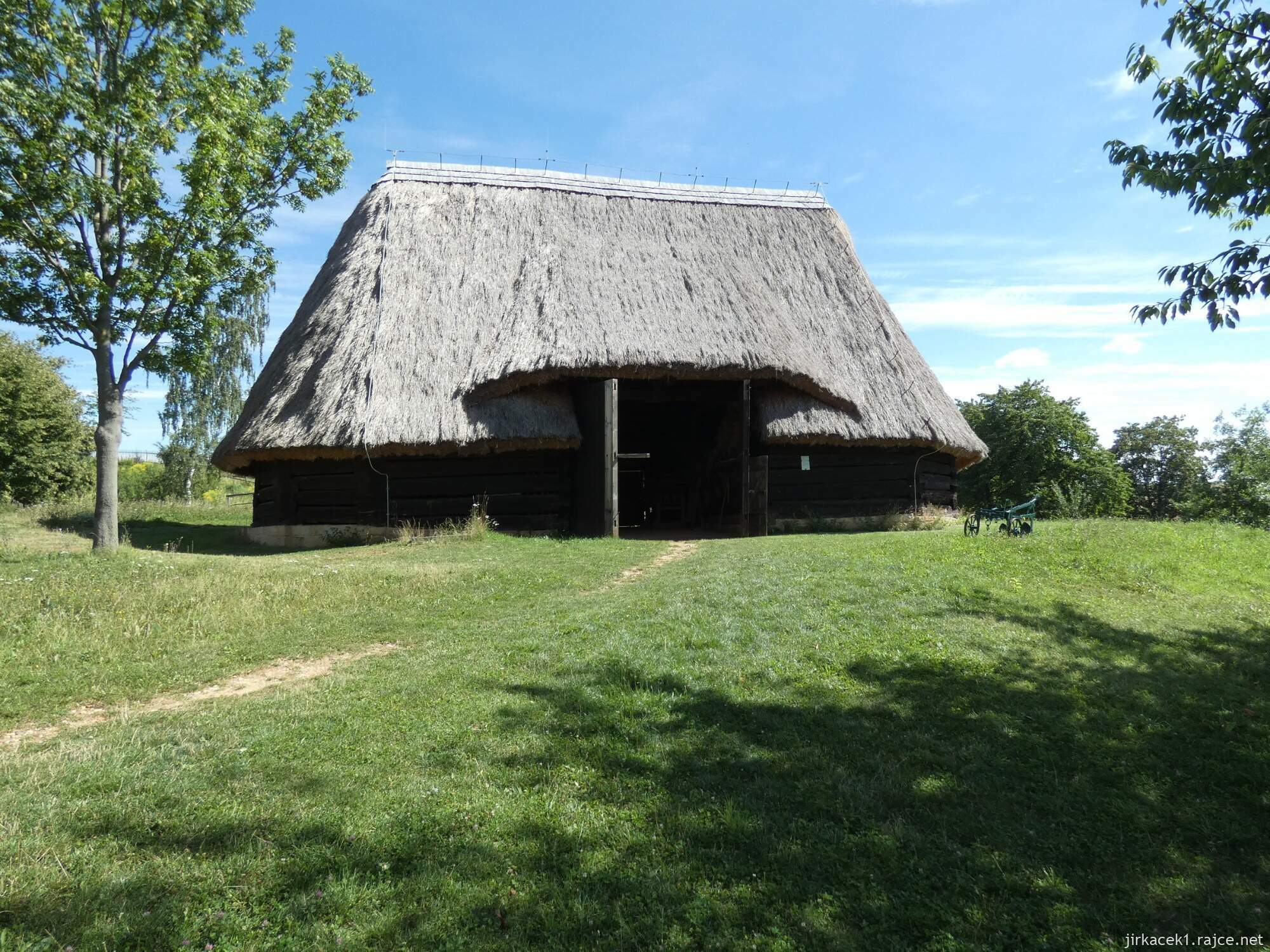 N - Kouřim - skanzen a muzeum lidových staveb 099 - stodola ze Želejova