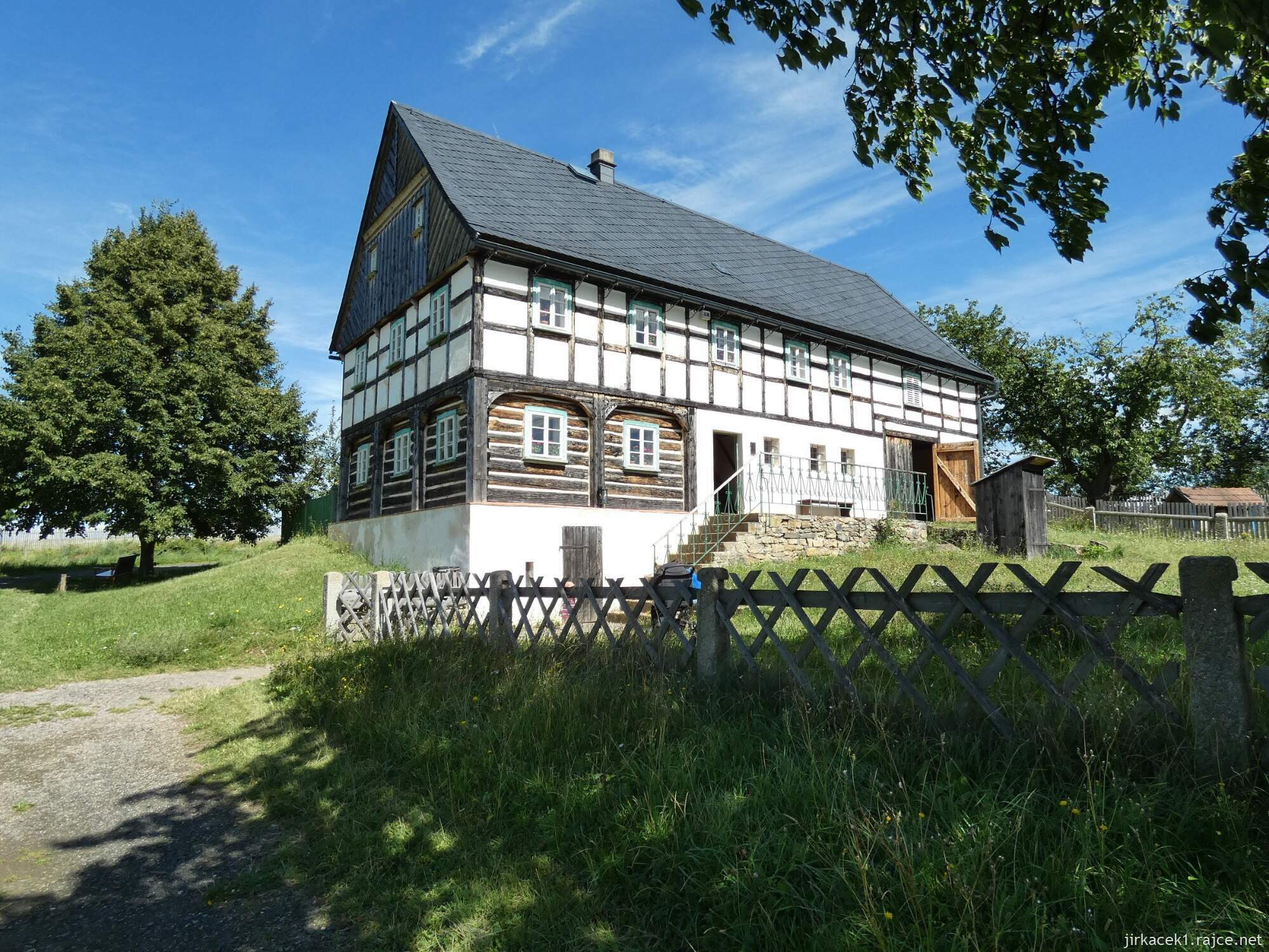 N - Kouřim - skanzen a muzeum lidových staveb 118 - dům z počátku 19. století pochází z osady Kamenná z Jílového u Děčína