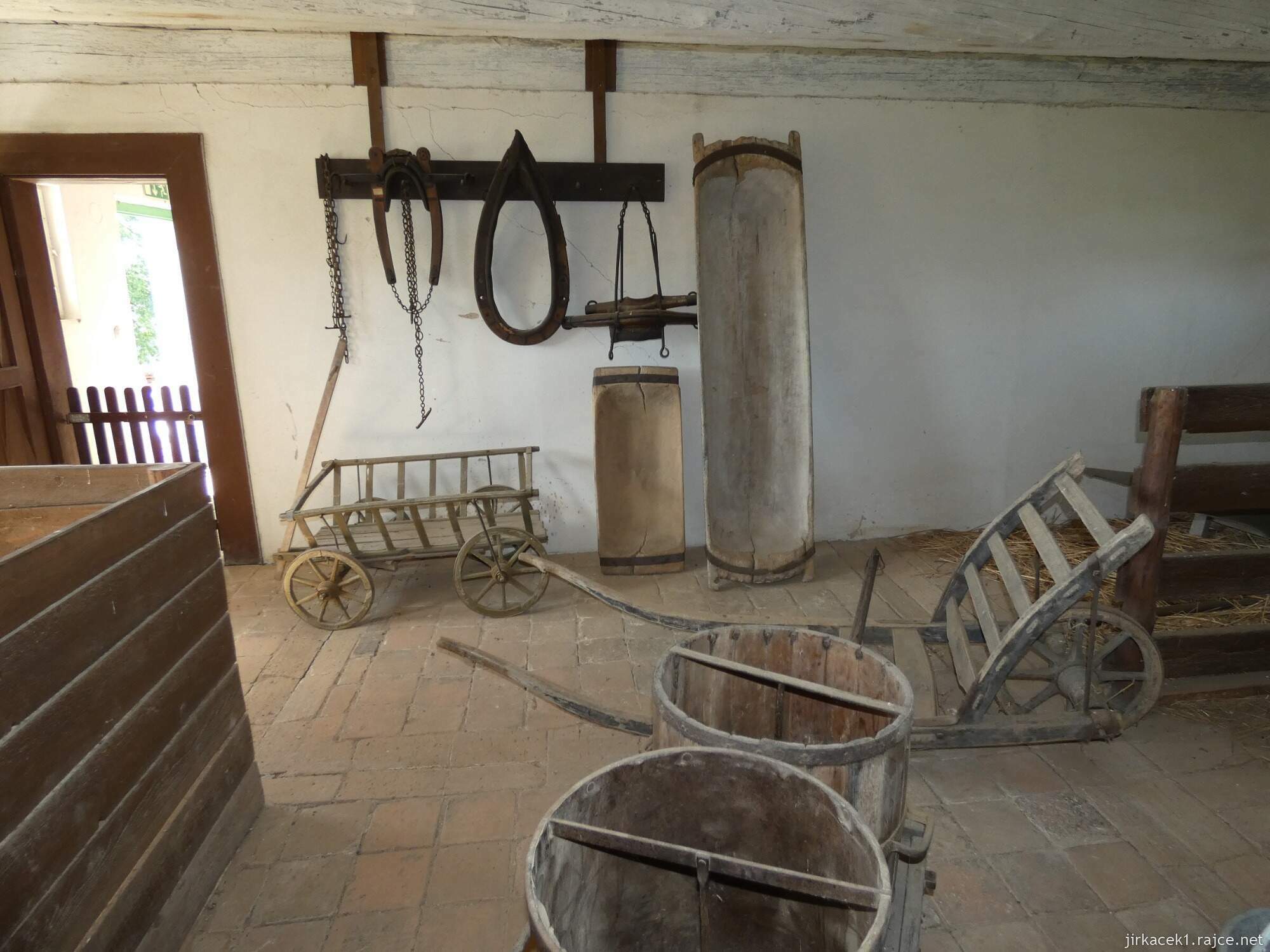 N - Kouřim - skanzen a muzeum lidových staveb 120 - dům z počátku 19. století pochází z osady Kamenná z Jílového u Děčína