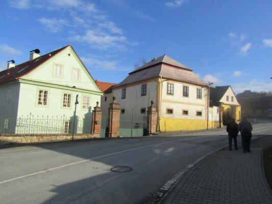 Lobzy je část statutárního města Plzeň, nachází se na východě města ve dvou městských obvodech Plzeň 2-Slovany a Plzeň 4. V roce 2009 zde bylo evidováno 1 183 adres a trvale zde žilo 11 259 obyvatel.