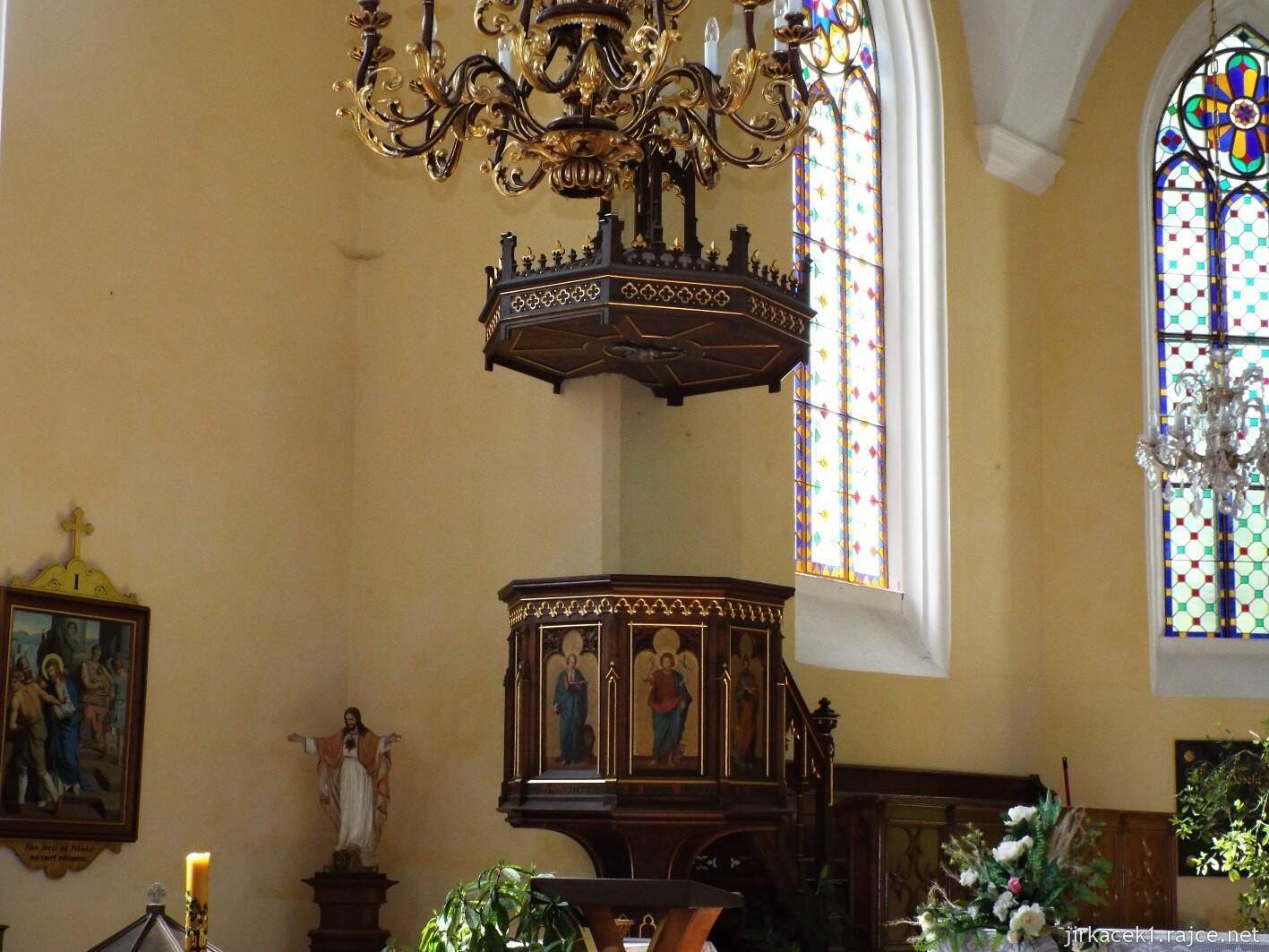 21 - Hruboskalsko 07 - kostel sv. Josefa - interiér