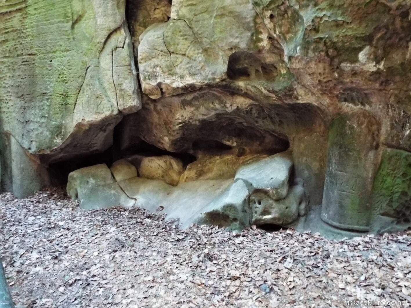 23 - Hruboskalsko 08 - Adamovo lože