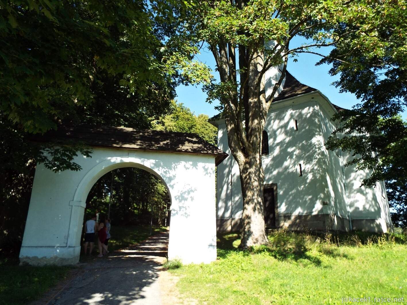 D - Moravský Beroun - Kostel Povýšení sv. Kříže 01