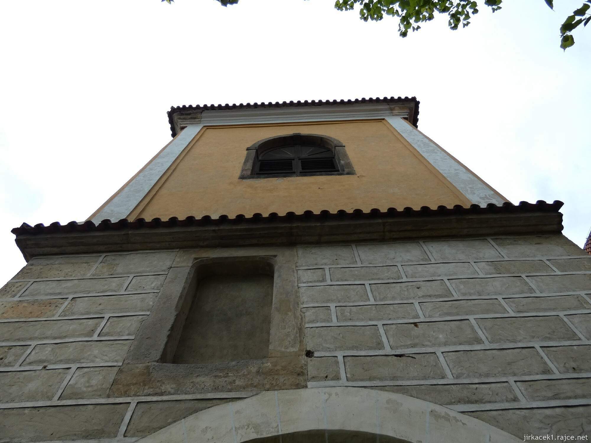 C - Nehvizdy - kostel sv. Václava 009 - zvonice
