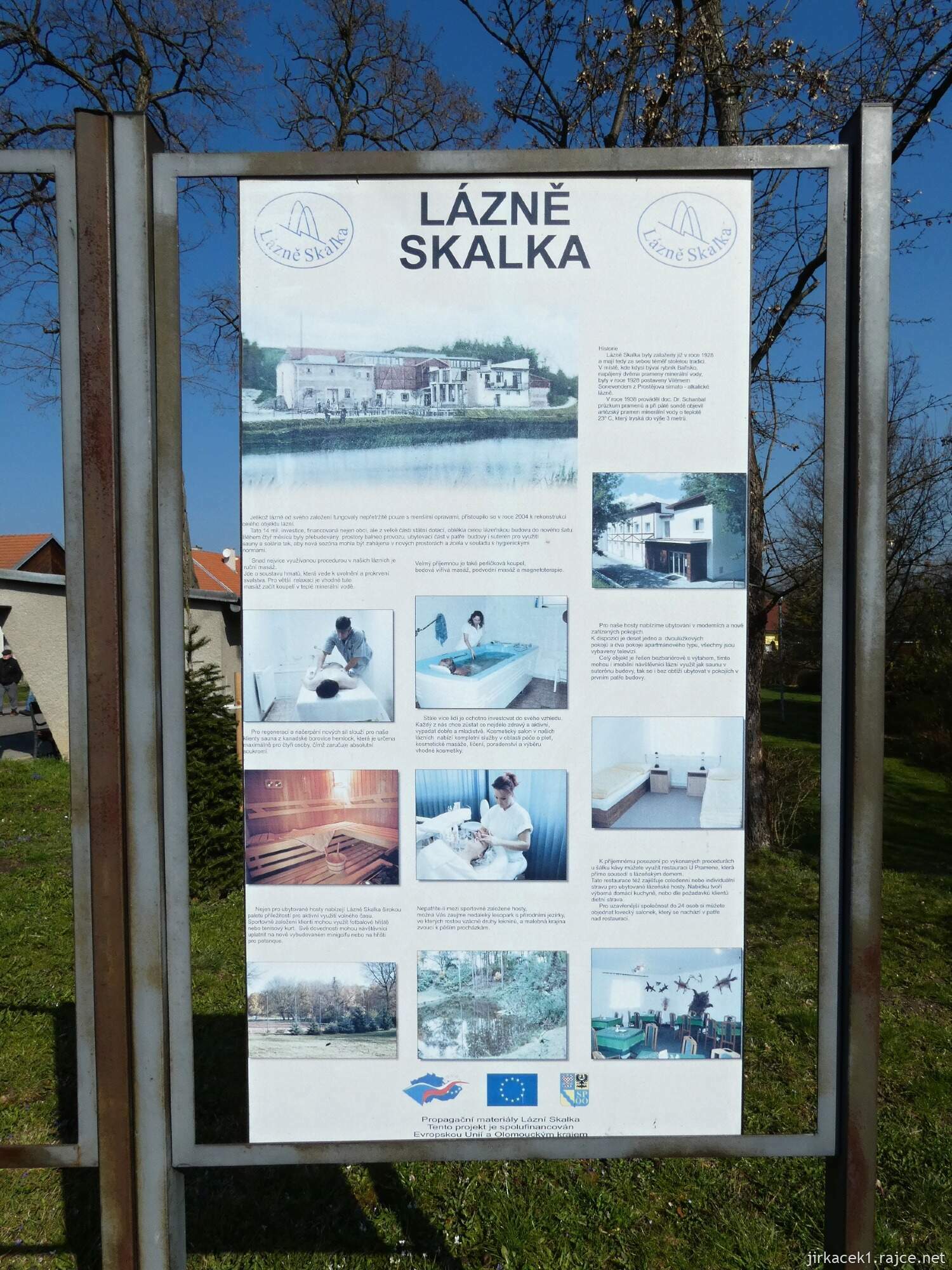 A - Skalka - lázně - areál 004 Pivín - kostel sv. Jiří Jirka Komentáře Nikdo zatím nepřidal komentář. Buďte první! Panasonic DC-FZ82 10. 4. 2023, 09:49 1/800 s ƒ/5.0 4 mm 80 Vytvořte z alba: