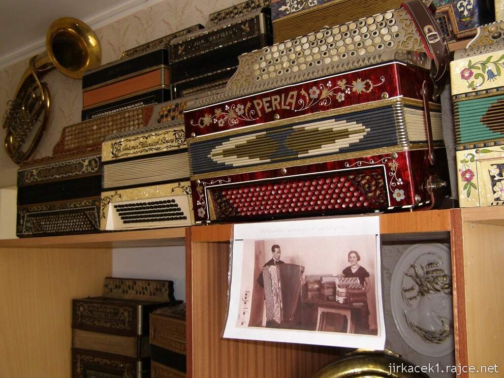 Litovel - první muzeum harmonik