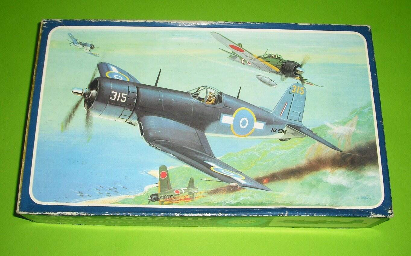 Chance Vought F4U1 Corsair Směr další foto v popisu Aukro