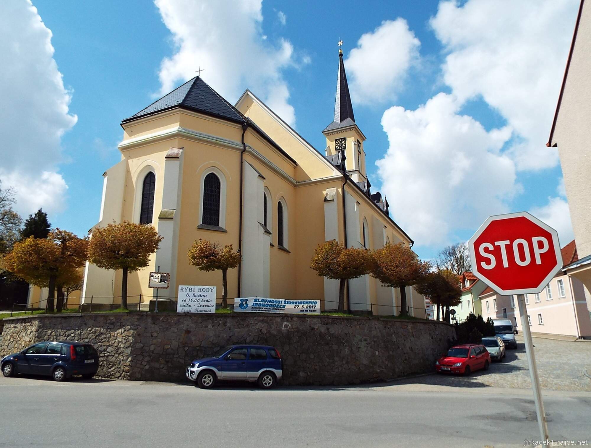 R - Žirovnice - Kostel sv. Filipa a Jakuba 11 - zadní pohled