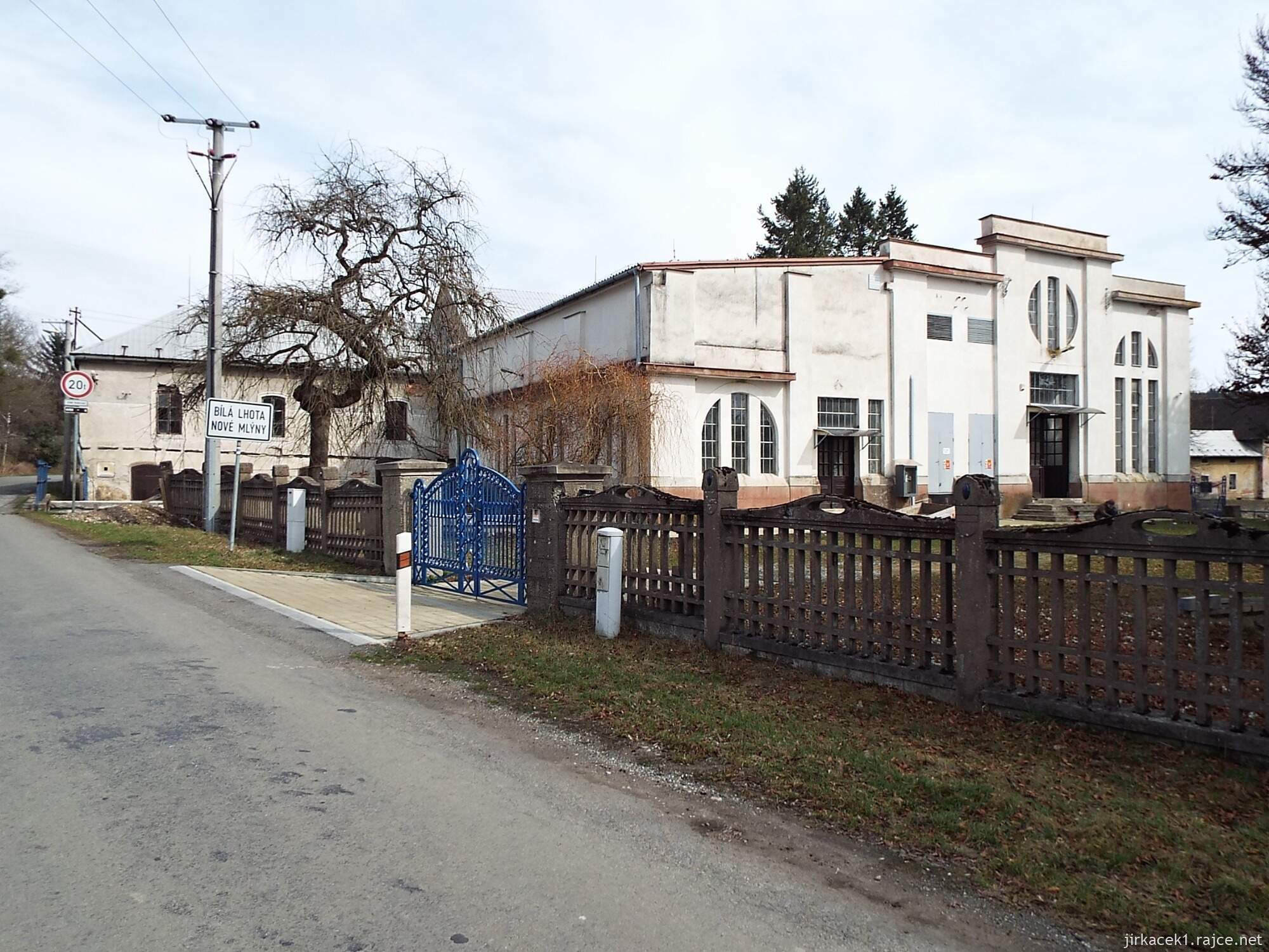 C - cesta od Chrámu přátelství do Nových Mlýnů 38 - osada Nové Mlýny - vodní elektrárna