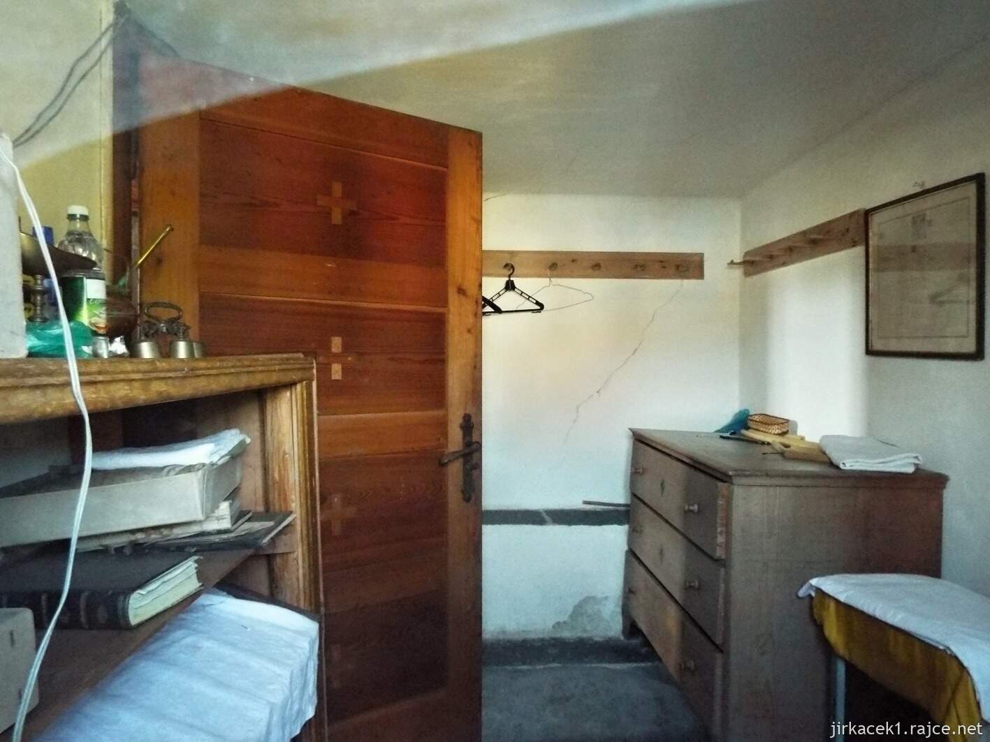 E - Lipná - Kostel sv. Jana Křtitele 12 - sakristie