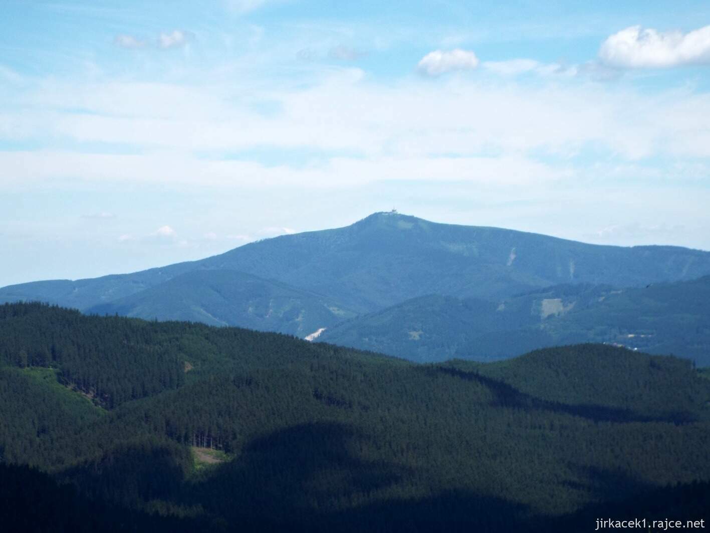 035 - rozhledna Čarták Sůkenická 08 - výhled na Lysou horu