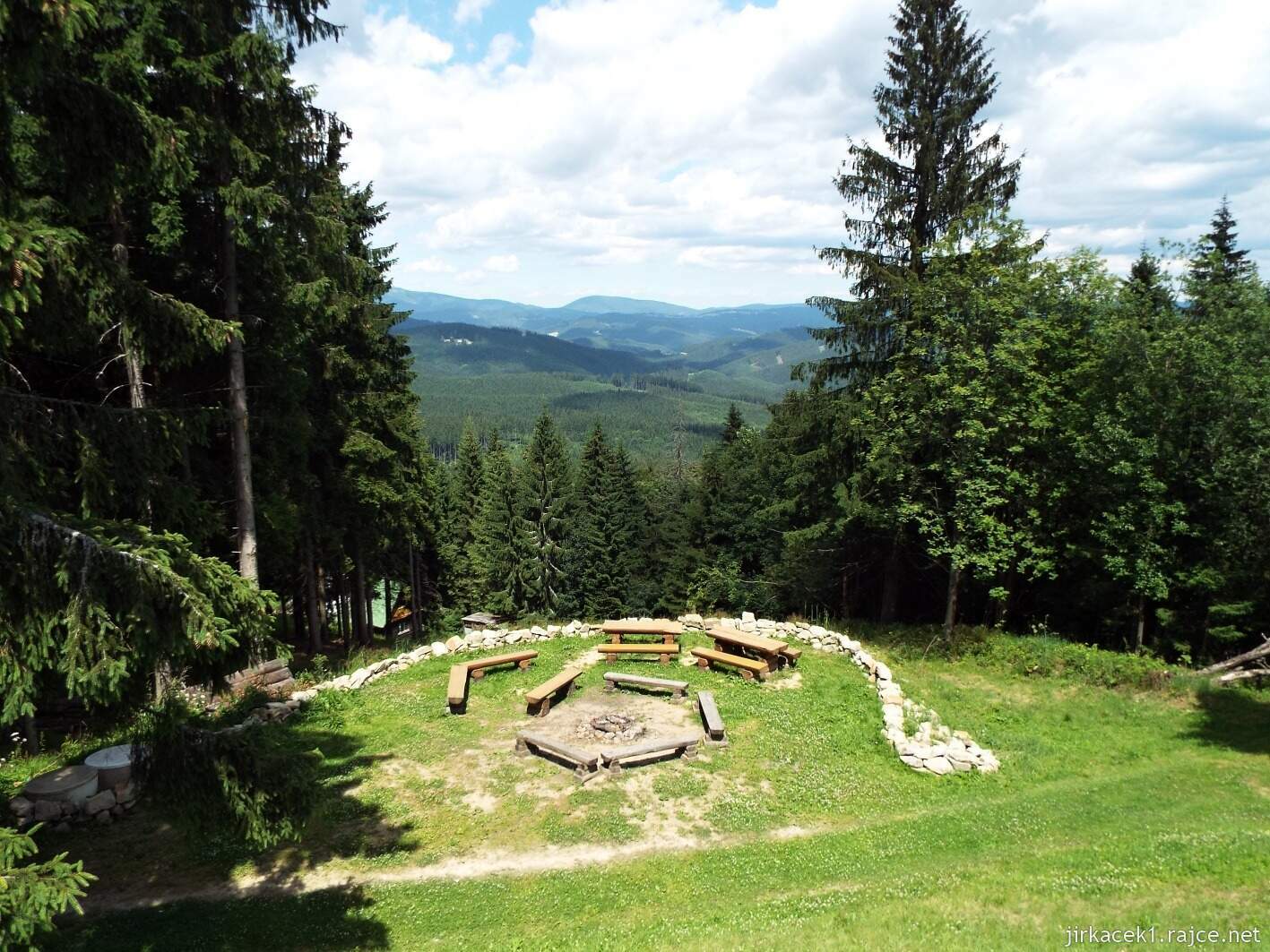 037 - Masarykova chata 11 - výhled od chaty