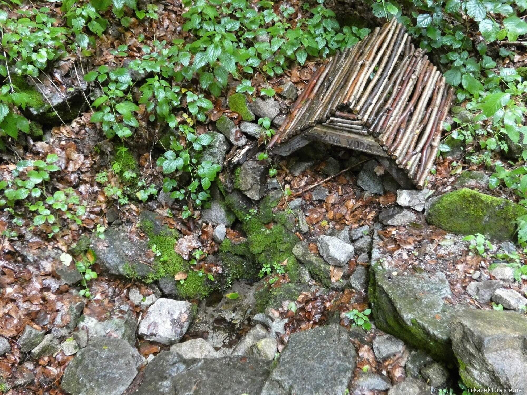 1b - Šútovo - studánka Živá voda 011