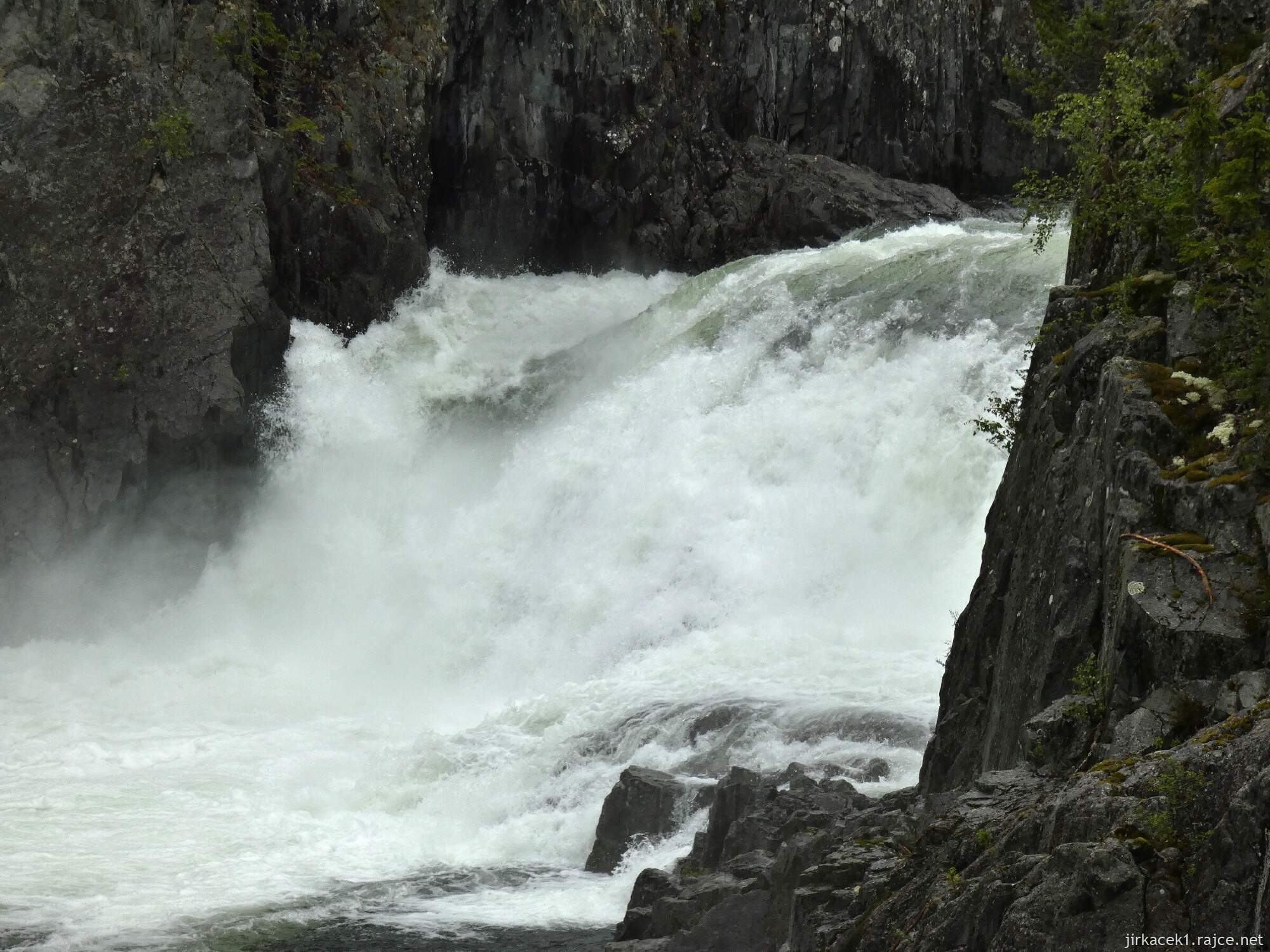 2g - Dalen - vodopád Nedrebøfossen 011