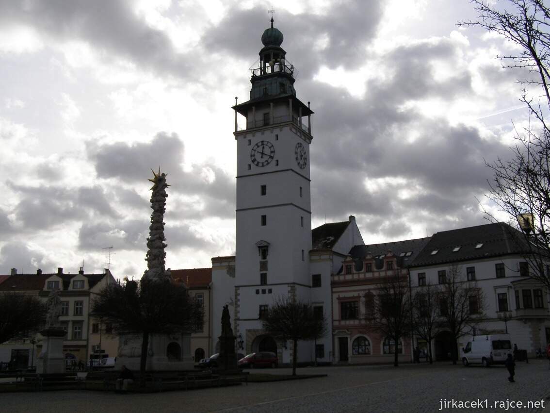 Vyškov - Masarykovo náměstí - radnice a Morový sloup